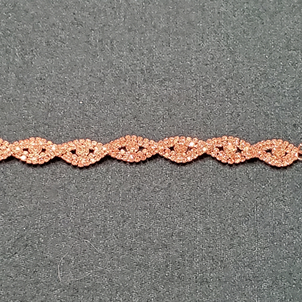 BRACELET - Silvertone and rinestones